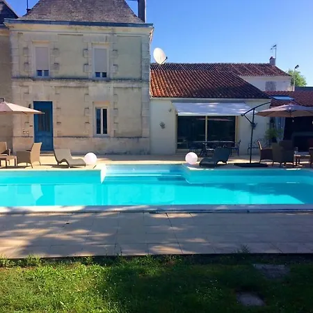 Деревянный коттедж Roulotte De Dilou Noisette *